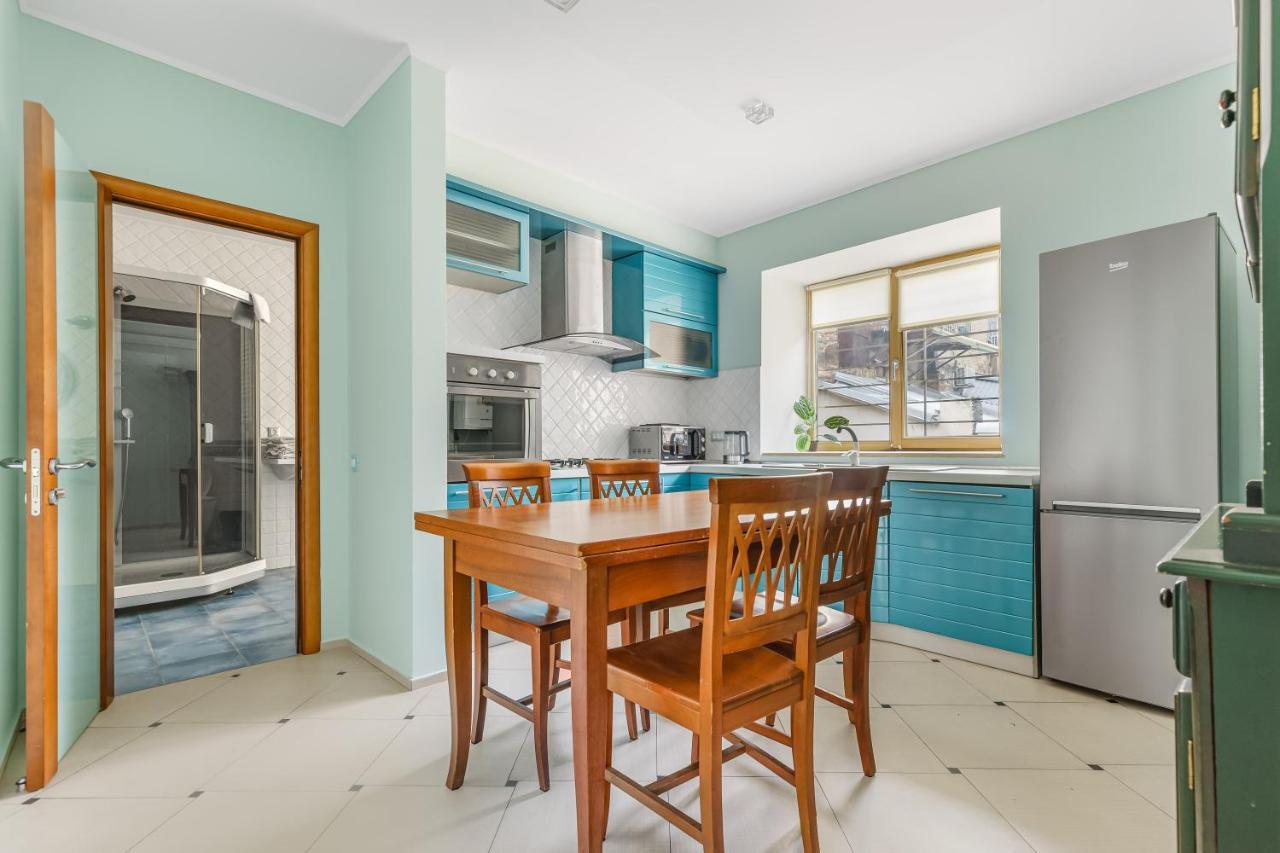 Deribasivska Cozy 4-Room Apartment Odessza Kültér fotó