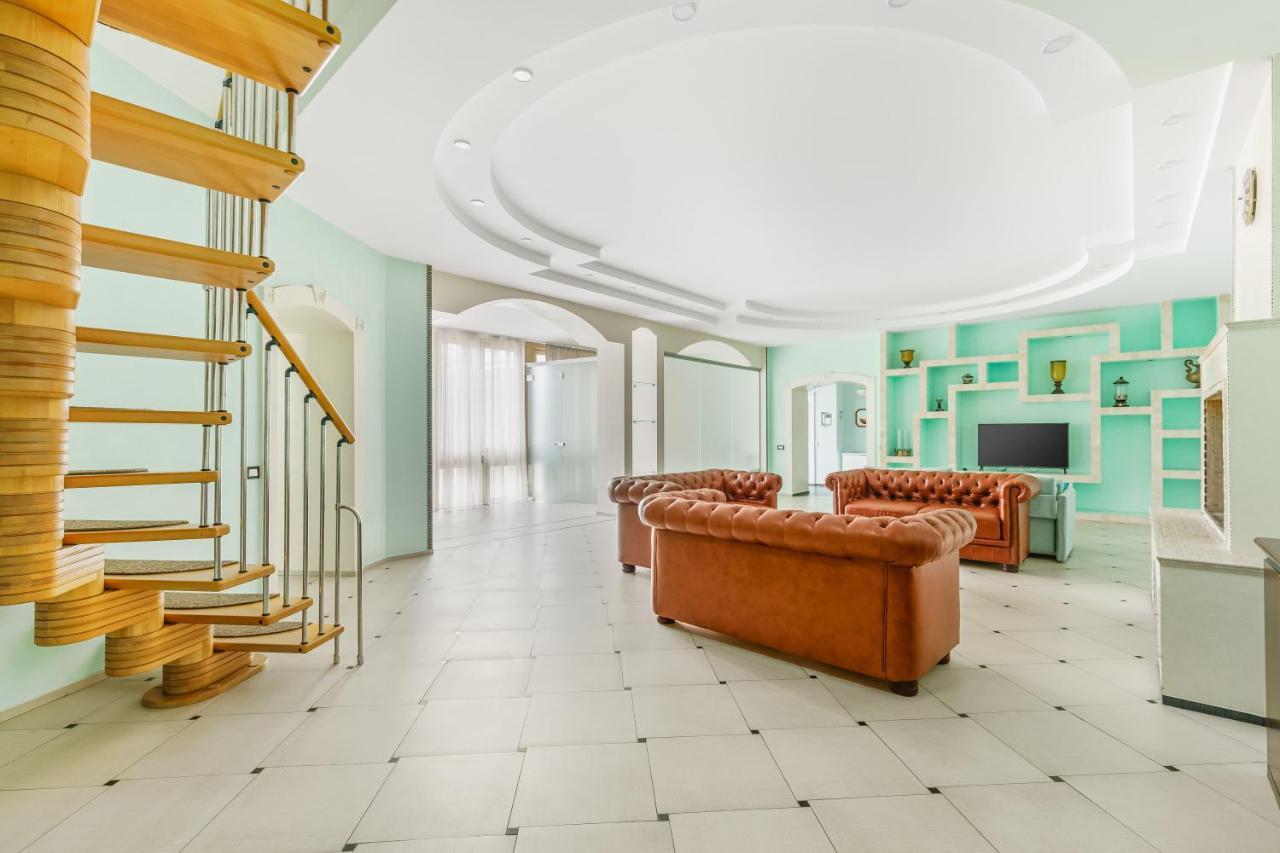 Deribasivska Cozy 4-Room Apartment Odessza Kültér fotó