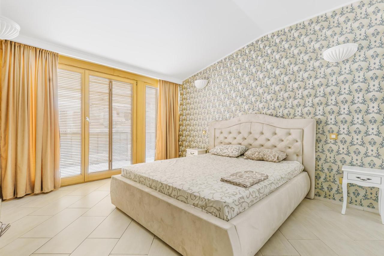 Deribasivska Cozy 4-Room Apartment Odessza Kültér fotó